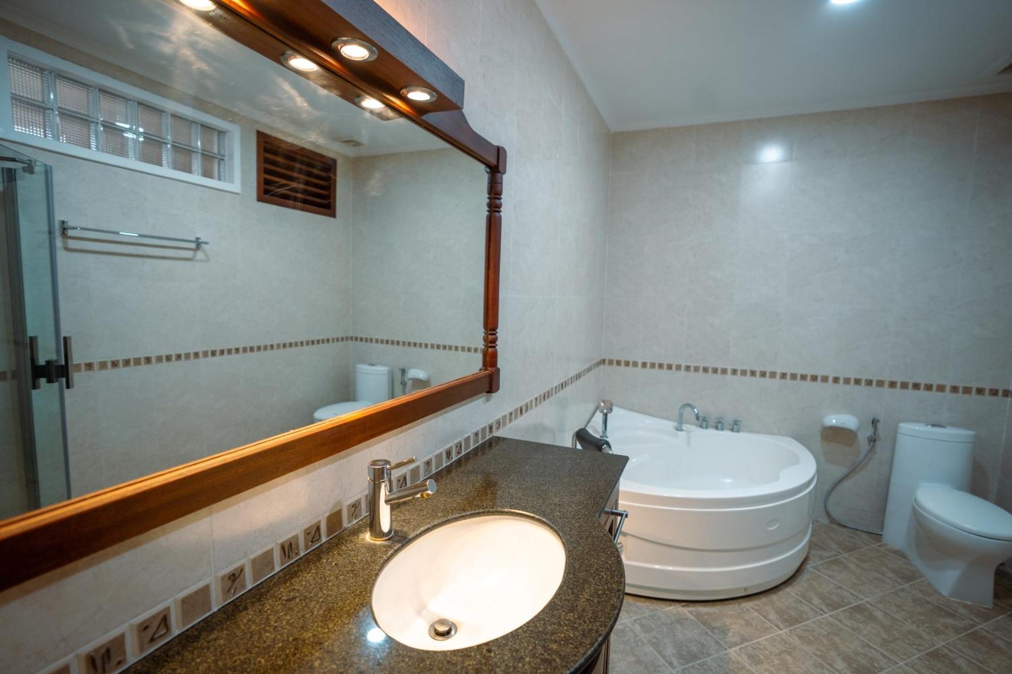 Hamptons Apartments Phnom Penh Exteriör bild