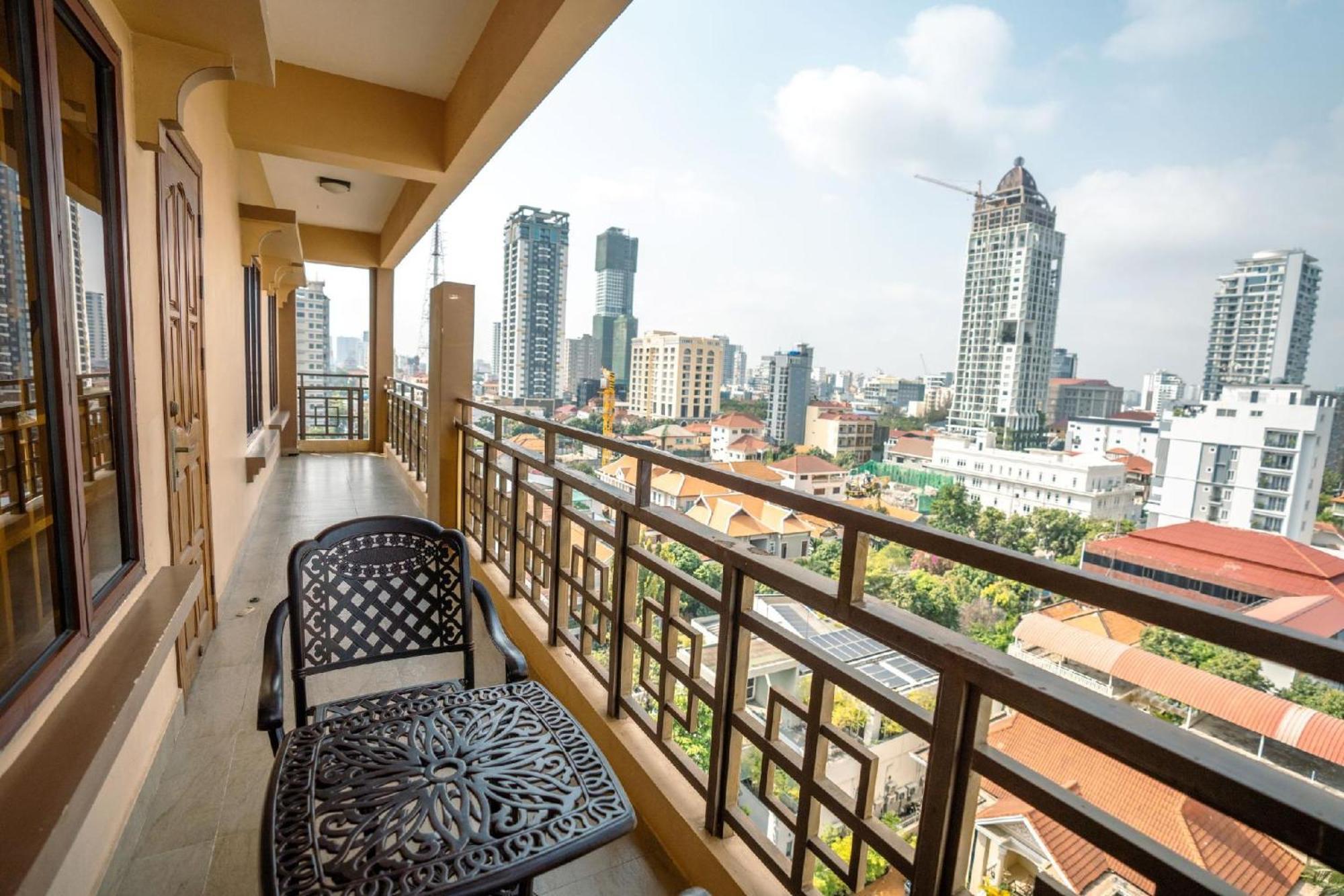 Hamptons Apartments Phnom Penh Exteriör bild