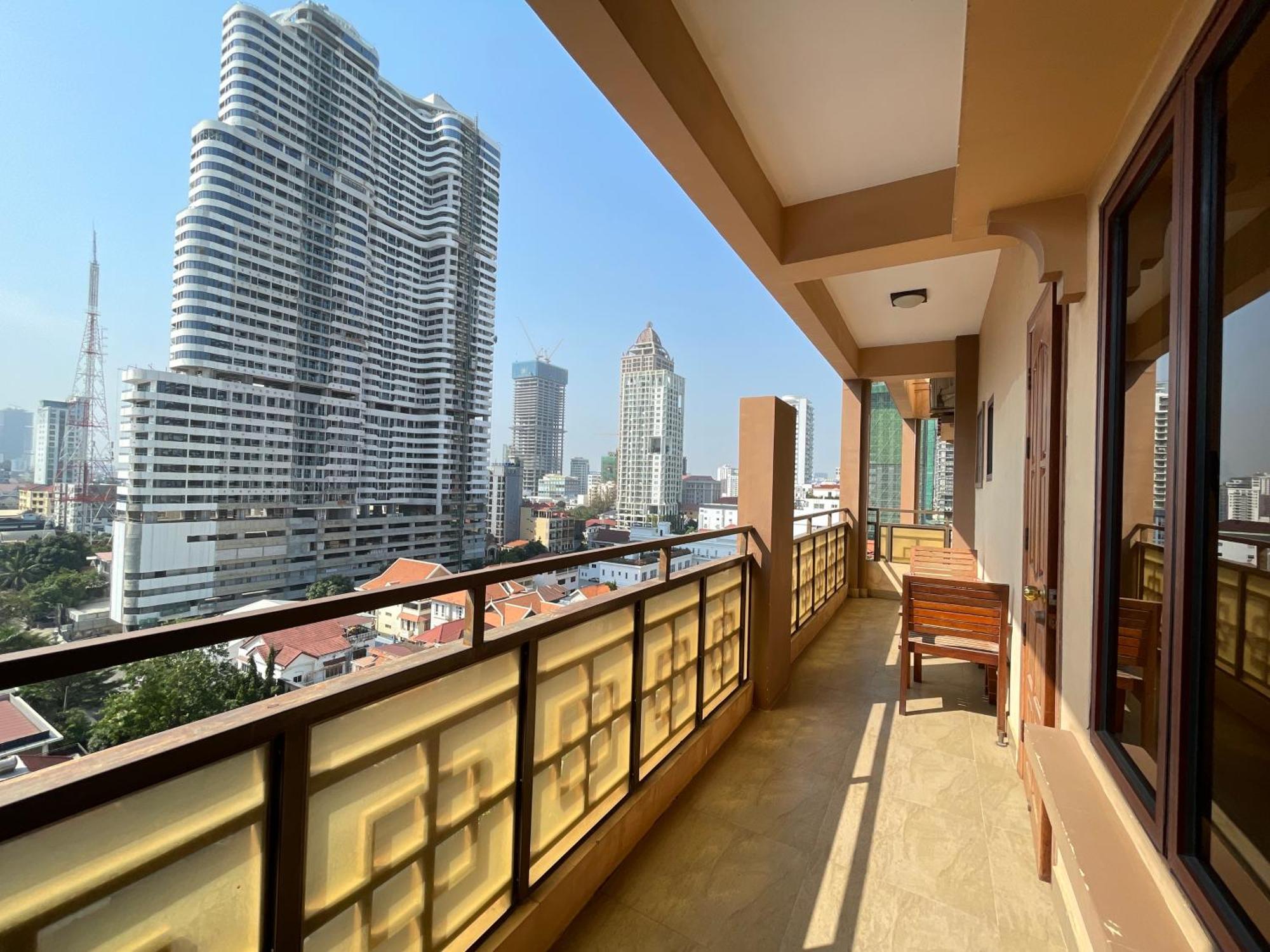 Hamptons Apartments Phnom Penh Exteriör bild